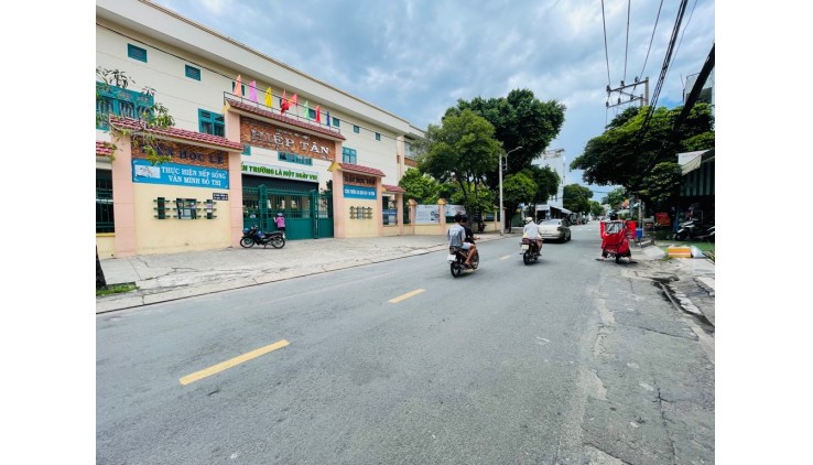 TÂN PHÚ - HOÀ BÌNH - 25M2 - 3 TẦNG - HẺM 8M - NGAY TRƯỜNG TH HIỆP TÂN - SHR HOÀN CÔNG ĐỦ GIÁ 2.X TỶ